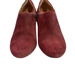 Clarks Purity Frost Burgundy Ankle Boots with Sleek Silhouette